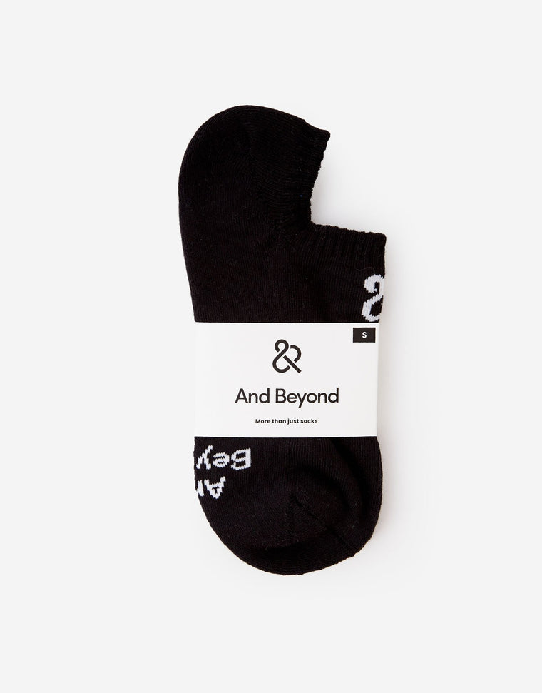 And Beyond cushioned no show sock in black